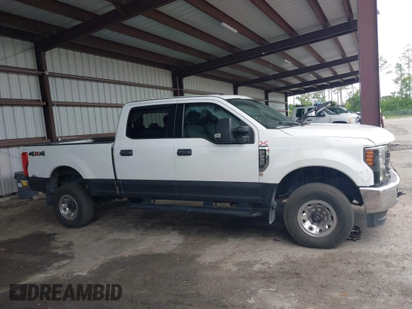 2018 Ford F-250 XL z VIN 1FT7W2B60JEB37227, wystawiony jako IAAI lot #42646192 z przebiegiem 182 730 mil mil oraz . Historia ofert i sprzedaży dostępna na DreamBid. Obrazek 12.