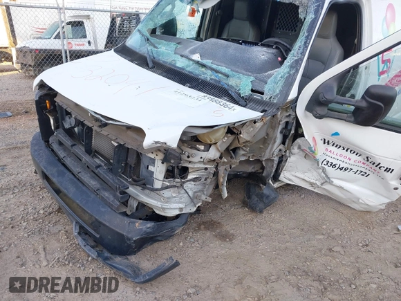 2012 Ford Econoline Cargo Commercial z VIN 1FTNE2EL3CDA08807, wystawiony jako IAAI lot #41293231 z przebiegiem 88 819 mil mil oraz . Historia ofert i sprzedaży dostępna na DreamBid. Obrazek 6.