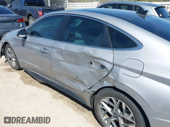 2023 Hyundai Sonata SEL z VIN KMHL14JA2PA269576, wystawiony jako IAAI lot #41811987 z przebiegiem 23 149 mil mil oraz . Historia ofert i sprzedaży dostępna na DreamBid. Obrazek 6.