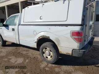2009 Ford F-150 XL z VIN 1FTRF14W29KC64090, wystawiony jako IAAI lot #41355846 z przebiegiem 196 970 mil mil oraz . Historia ofert i sprzedaży dostępna na DreamBid. Obrazek 3.
