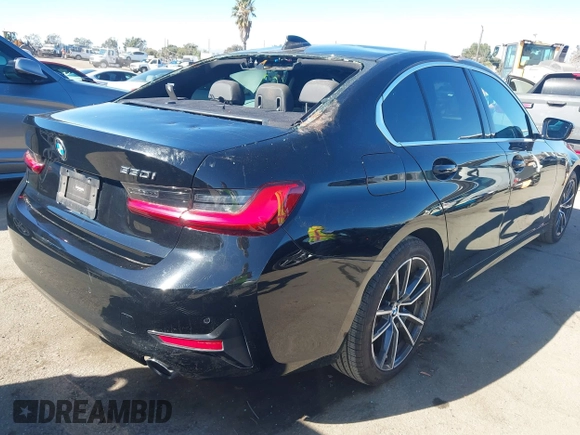 2019 BMW 3 Series 330i z VIN 3MW5R1J59K8A05747, wystawiony jako IAAI lot #41370074 z przebiegiem 28 371 mil mil oraz . Historia ofert i sprzedaży dostępna na DreamBid. Obrazek 4.