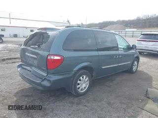 2005 Chrysler Town & Country Touring with VIN 2C4GP54LX5R202644, listed as a IAAI auction lot 41864996 with 161,645 mi miles. Bid and sale history available at carsss.com. Image 4.