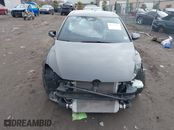 2015 Volkswagen Golf GTI SE with VIN 3VW5T7AU5FM102579, listed as a IAAI auction lot 41131577 with 97,894 mi miles. Bid and sale history available at carsss.com. Image 13.