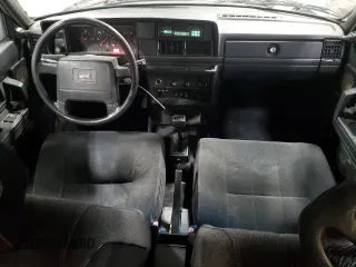 1992 Volvo 240 z VIN YV1AW8808N1915311, wystawiony jako Copart lot #56024205 z przebiegiem 183 955 mil mil oraz Szkody całkowita. Historia ofert i sprzedaży dostępna na DreamBid. Obrazek 8.