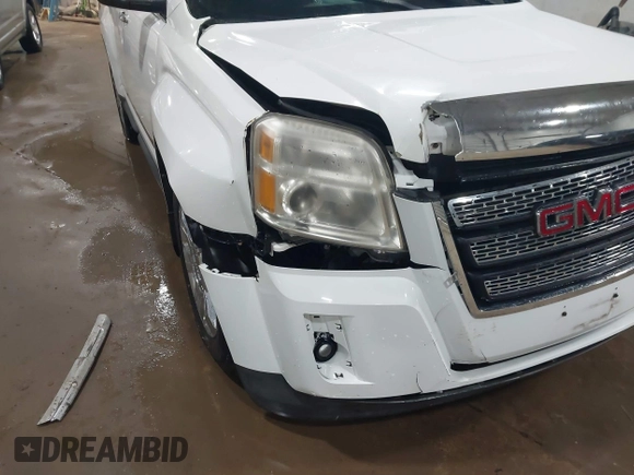 2011 GMC Terrain SLT-2 with VIN 2CTFLXE58B6246386, listed as a IAAI auction lot 41631834 with 174,802 mi miles. Bid and sale history available at carsss.com. Image 6.