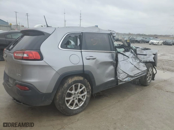 2016 Jeep Cherokee Altitude with VIN 1C4PJMCB6GW154378, listed as a Copart auction lot 80642934 with 0 mi miles and Non Repairable. Bid and sale history available at carsss.com. Image 3.