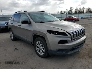 2017 Jeep Cherokee Altitude with VIN 1C4PJMAS7HW512463, listed as a Copart auction lot 45341865 with 90,178 mi miles and Salvage title. Bid and sale history available at DreamBid. Image 4.