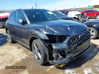 2024 Audi Q5 S line Premium Plus z VIN WA1E2AFY6R2149950, wystawiony jako IAAI lot #41801016 z przebiegiem Nie podano mil oraz . Historia ofert i sprzedaży dostępna na DreamBid. Obrazek 1.