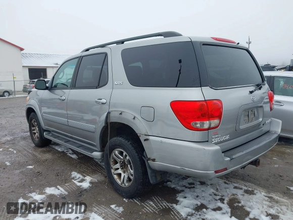2005 Toyota Sequoia SR5 with VIN 5TDBT44A95S257043, listed as a IAAI auction lot 41562983 with 213,197 mi miles and . Bid and sale history available at DreamBid. Image 6.