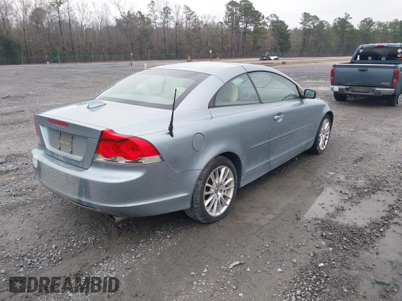 2007 Volvo C70 with VIN YV1MC68297J013040, listed as a IAAI auction lot 41616093 with 142,943 mi miles. Bid and sale history available at carsss.com. Image 4.