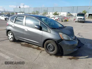 2013 Honda Fit with VIN JHMGE8H32DC018130, listed as a IAAI auction lot 41980172 with 98,452 mi miles. Bid and sale history available at carsss.com. Image 1.