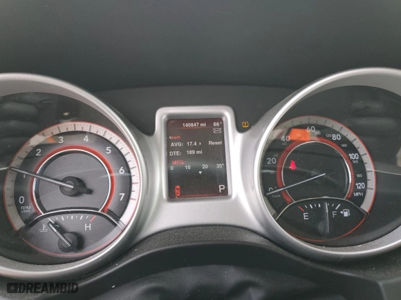 2013 Dodge Journey SE with VIN 3C4PDCAB7DT597063, listed as a Copart auction lot 55896734 with 140,847 mi miles and Clean Title. Bid and sale history available at carsss.com. Image 9.