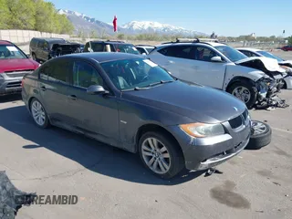 2007 BMW 3 Series 328i z VIN WBAVA33567PV64455, wystawiony jako IAAI lot #42029283 z przebiegiem 156 659 mil mil oraz . Historia ofert i sprzedaży dostępna na DreamBid. Obrazek 1.