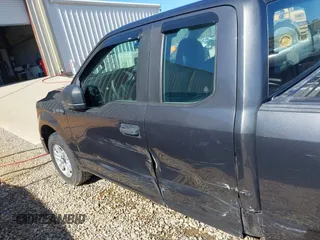 2017 Ford F-150 XL with VIN 1FTEX1C82HFA64011, listed as a IAAI auction lot 41482776 with 94,699 mi miles. Bid and sale history available at carsss.com. Image 15.
