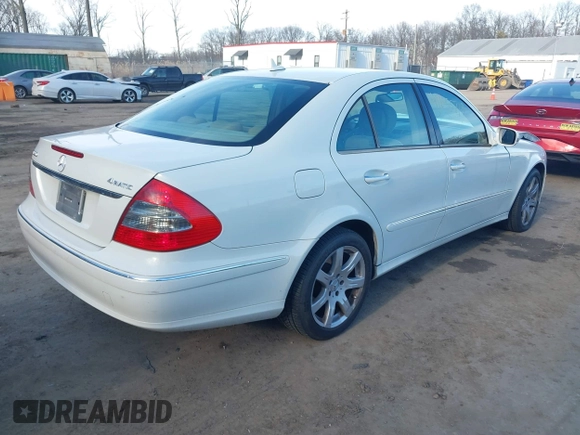 2007 Mercedes-Benz E-Class 3.5L with VIN WDBUF87X37X220377, listed as a IAAI auction lot 41655713 with 221,434 mi miles. Bid and sale history available at carsss.com. Image 4.