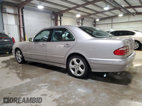 2002 Mercedes-Benz E 320 with VIN WDBJF65J52B497463, listed as a Copart auction lot 82372014 with 201,131 mi miles and Salvage Title. Bid and sale history available at DreamBid. Image 2.