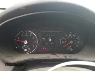 2017 Kia Sorento LX z VIN 5XYPG4A33HG329565, wystawiony jako Copart lot #56871105 z przebiegiem 92 652 mil mil oraz Szkoda całkowita • Salvage title. Historia ofert i sprzedaży dostępna na DreamBid. Obrazek 9.