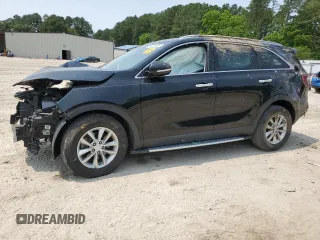 2018 Kia Sorento LX z VIN 5XYPG4A33JG406800, wystawiony jako Copart lot #59429675 z przebiegiem 104 192 mil mil oraz Szkoda całkowita • Salvage title. Historia ofert i sprzedaży dostępna na DreamBid. Obrazek 1.