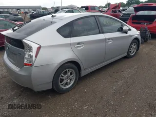 2010 Toyota Prius II z VIN JTDKN3DU6A1200191, wystawiony jako IAAI lot #42376774 z przebiegiem 215 884 mil mil oraz . Historia ofert i sprzedaży dostępna na DreamBid. Obrazek 4.