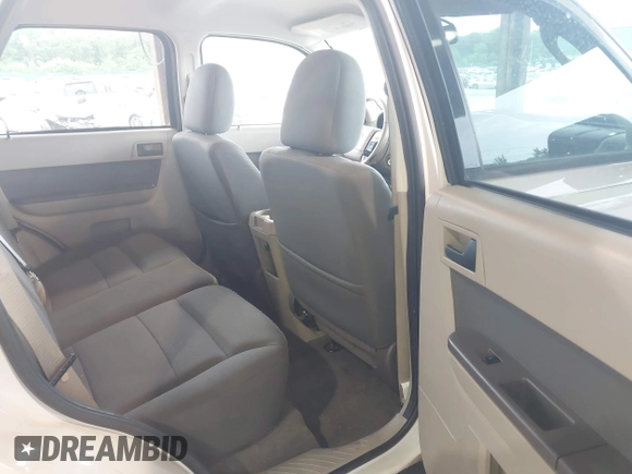 2009 Ford Escape Hybrid with VIN 1FMCU59399KC34999, listed as a IAAI auction lot 42515815 with 201,130 mi miles and . Bid and sale history available at DreamBid. Image 8.