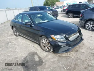 2017 Mercedes-Benz C 300 z VIN 55SWF4JB8HU218764, wystawiony jako IAAI lot #42431155 z przebiegiem 83 673 mil mil oraz . Historia ofert i sprzedaży dostępna na DreamBid. Obrazek 1.