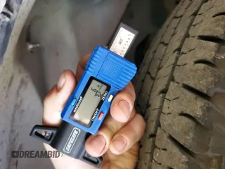 2017 Chevrolet Express Cargo с VIN 1GCWGAFF0H1275199, выставлен на аукционе IAAI как лот 42621702 с пробегом 171 974 миль миль и . История ставок и продаж доступна на DreamBid. Изображение 28.