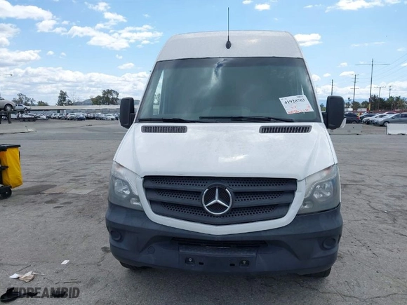 2014 Mercedes-Benz Sprinter Cargo Vans EXT with VIN WD3PE8DC3E5938341, listed as a IAAI auction lot 41920703 with 229,476 mi miles. Bid and sale history available at carsss.com. Image 12.