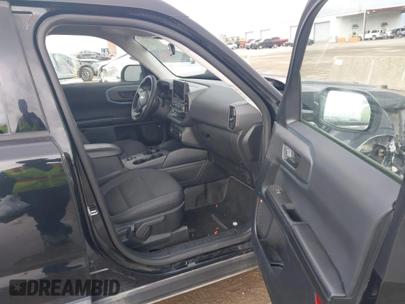 2021 Ford Bronco Sport Badlands z VIN 3FMCR9D96MRA42819, wystawiony jako IAAI lot #41000673 z przebiegiem 58 831 mil mil oraz . Historia ofert i sprzedaży dostępna na DreamBid. Obrazek 5.