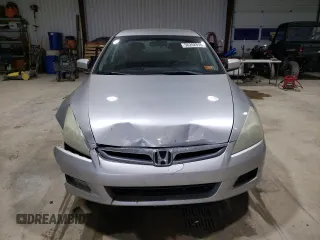 2007 Honda Accord LX z VIN 1HGCM564X7A108219, wystawiony jako Copart lot #58202915 z przebiegiem 184 839 mil mil oraz Szkoda całkowita • Salvage title. Historia ofert i sprzedaży dostępna na DreamBid. Obrazek 5.