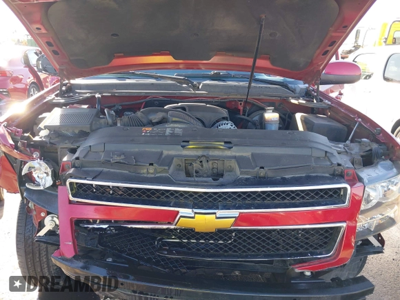 2013 Chevrolet Tahoe LS z VIN 1GNSCAE00DR341440, wystawiony jako IAAI lot #41312134 z przebiegiem 100 179 mil mil oraz . Historia ofert i sprzedaży dostępna na DreamBid. Obrazek 10.