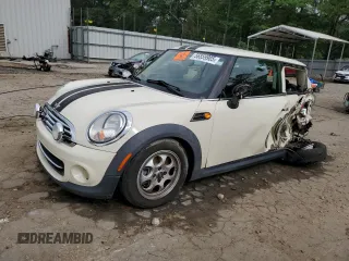 2012 MINI Hardtop z VIN WMWSU3C55CT543365, wystawiony jako Copart lot #56859905 z przebiegiem 137 537 mil mil oraz Szkoda całkowita • Salvage title. Historia ofert i sprzedaży dostępna na DreamBid. Obrazek 1.