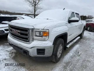 2015 GMC Sierra 1500 SLE z VIN 3GTU2UEH8FG405965, wystawiony jako Copart lot #81962004 z przebiegiem Nie podano mil oraz Szkoda całkowita • Salvage title. Historia ofert i sprzedaży dostępna na DreamBid. Obrazek 1.