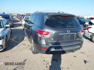 2014 Nissan Pathfinder SL with VIN 5N1AR2MN2EC613573, listed as a IAAI auction lot 41559855 with 195,471 mi miles and . Bid and sale history available at DreamBid. Image 3.