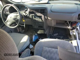 2004 Chevrolet Venture LS z VIN 1GNDX03E64D226327, wystawiony jako Copart lot #55559235 z przebiegiem 333 288 mil mil oraz Nie do naprawy • Non repairable. Historia ofert i sprzedaży dostępna na DreamBid. Obrazek 8.