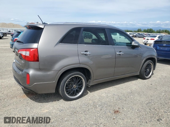 2015 Kia Sorento SX z VIN 5XYKW4A78FG581437, wystawiony jako Copart lot #57281105 z przebiegiem 114 270 mil mil oraz Czysty tytuł • Clean title. Historia ofert i sprzedaży dostępna na DreamBid. Obrazek 3.