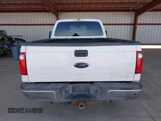 2015 Ford F-250 XLT z VIN 1FT7X2B60FEC27921, wystawiony jako IAAI lot #41962970 z przebiegiem 316 909 mil mil oraz . Historia ofert i sprzedaży dostępna na DreamBid. Obrazek 16.