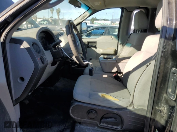2005 Ford F-150 XL с VIN 1FTRF12285KD36839, выставлен на аукционе Copart как лот 41926565 с пробегом 209 007 миль миль и Списание • Salvage title. История ставок и продаж доступна на DreamBid. Изображение 7.