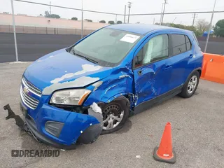 2015 Chevrolet Trax LS with VIN KL7CJKSB5FB252602, listed as a IAAI auction lot 41856675 with 204,530 mi miles. Bid and sale history available at carsss.com. Image 2.