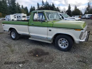 1973 Ford F-250 z VIN F25YRQ44499, wystawiony jako Copart lot #76903644 z przebiegiem 94 832 mil mil oraz Czysty tytuł • Clean title. Historia ofert i sprzedaży dostępna na DreamBid. Obrazek 4.