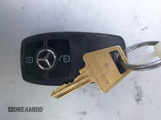 2019 Mercedes-Benz Sprinter Cargo z VIN WD4PF1CD1KP074822, wystawiony jako IAAI lot #40303744 z przebiegiem Nie podano mil oraz . Historia ofert i sprzedaży dostępna na DreamBid. Obrazek 11.