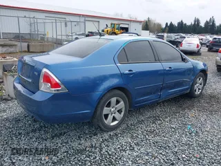 2009 Ford Fusion SE with VIN 3FAHP07129R174071, listed as a IAAI auction lot 41849832 with 208,463 mi miles. Bid and sale history available at carsss.com. Image 4.