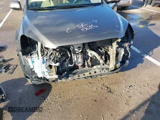 2011 Toyota RAV4 Ltd with VIN 2T3DF4DV1BW144958, listed as a IAAI auction lot 41107903 with 72,074 mi miles. Bid and sale history available at carsss.com. Image 6.