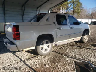 2013 Chevrolet Avalanche LTZ with VIN 3GNMCGE09DG328150, listed as a Copart auction lot 42457295 with 178,345 mi miles and Salvage Title. Bid and sale history available at carsss.com. Image 3.