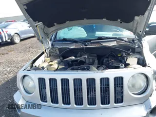 2008 Jeep Patriot Sport z VIN 1J8FF28W78D749498, wystawiony jako IAAI lot #42176034 z przebiegiem 154 625 mil mil oraz . Historia ofert i sprzedaży dostępna na DreamBid. Obrazek 10.