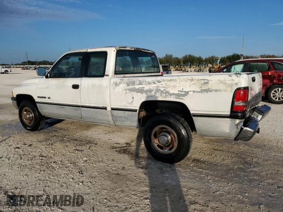1996 Dodge Ram 2500 with VIN 3B7KC23Z8TM137775, listed as a Copart auction lot 88489635 with 190,492 mi miles and Salvage Title. Bid and sale history available at carsss.com. Image 2.