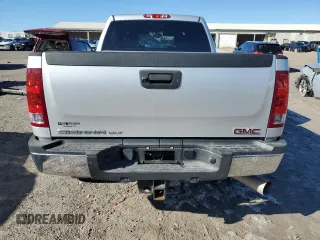 2011 GMC Sierra 2500HD SLT z VIN 1GT121E89BF191758, wystawiony jako Copart lot #87836355 z przebiegiem 128 153 mil mil oraz Szkoda całkowita • Salvage title. Historia ofert i sprzedaży dostępna na DreamBid. Obrazek 6.