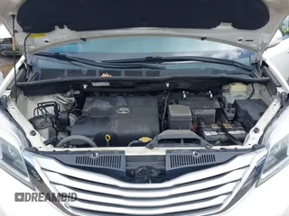 2015 Toyota Sienna XLE with VIN 5TDYK3DC3FS529256, listed as a IAAI auction lot 42172570 with 163,725 mi miles and . Bid and sale history available at carsss.com. Image 10.