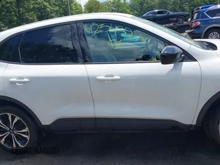 2021 Ford Escape SE with VIN 1FMCU9G62MUA64485, listed as a IAAI auction lot 42543278 with 51,930 mi miles and . Bid and sale history available at DreamBid. Image 13.
