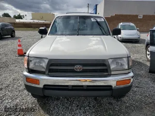 1998 Toyota 4Runner with VIN JT3GM84R4W0028634, listed as a Copart auction lot 45247195 with 338,367 mi miles and Clean Title. Bid and sale history available at carsss.com. Image 5.