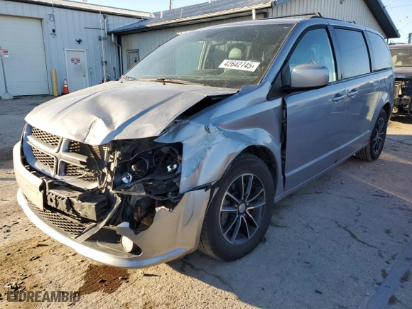 2018 Dodge Grand Caravan GT with VIN 2C4RDGEG5JR284212, listed as a Copart auction lot 42642745 with 141,374 mi miles and Salvage Title. Bid and sale history available at carsss.com. Image 1.